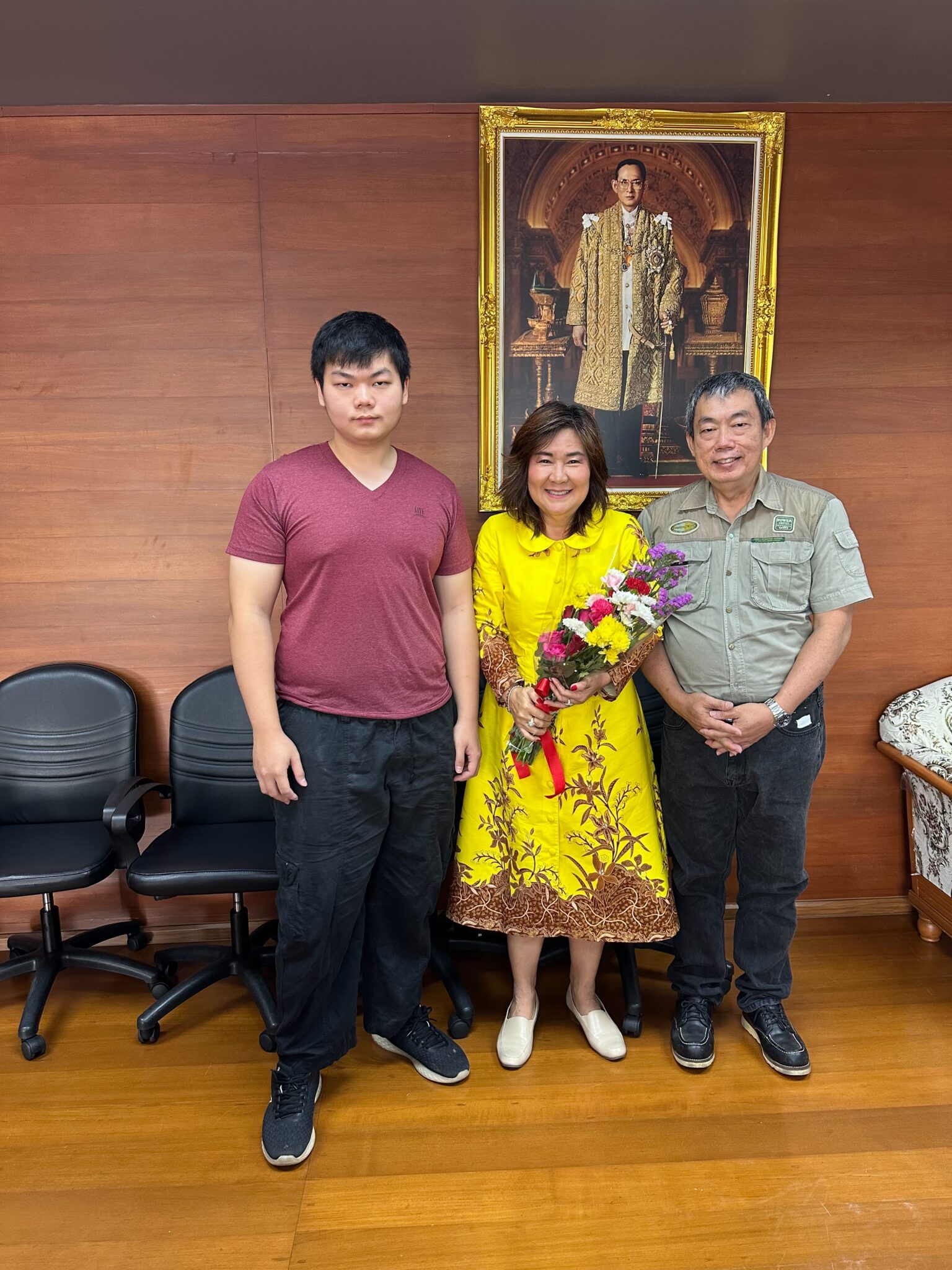 Congratulations to Petch's academic achievement! - Glory Singapore ...